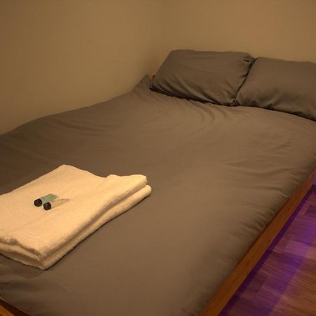 Central Serviced Apartments - Two Bedroom Apartment Cardiff Dış mekan fotoğraf
