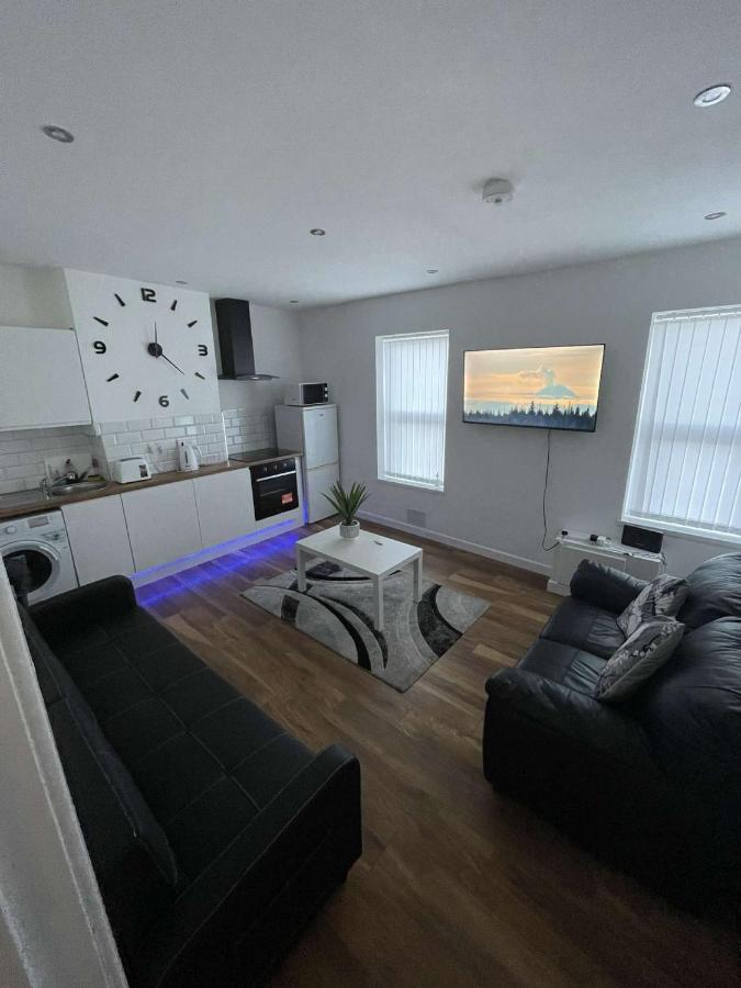 Central Serviced Apartments - Two Bedroom Apartment Cardiff Dış mekan fotoğraf