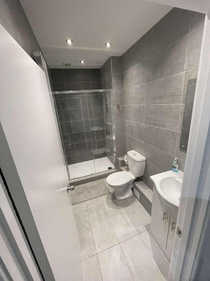 Central Serviced Apartments - Two Bedroom Apartment Cardiff Dış mekan fotoğraf